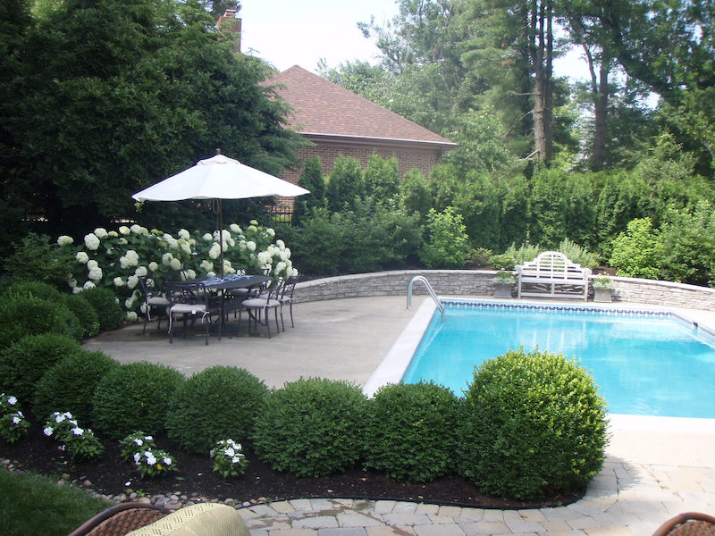 When it comes to swimming pool construction, talk to the professionals at R.W. Thompson Landscaping in Lexington, KY.
